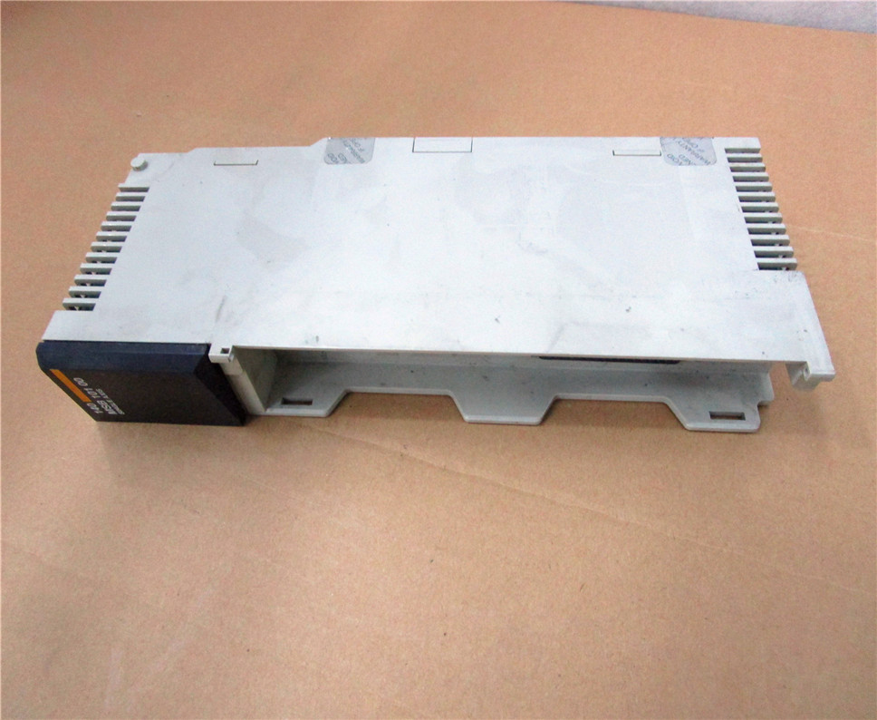 Schneider 140MSB10100 Module