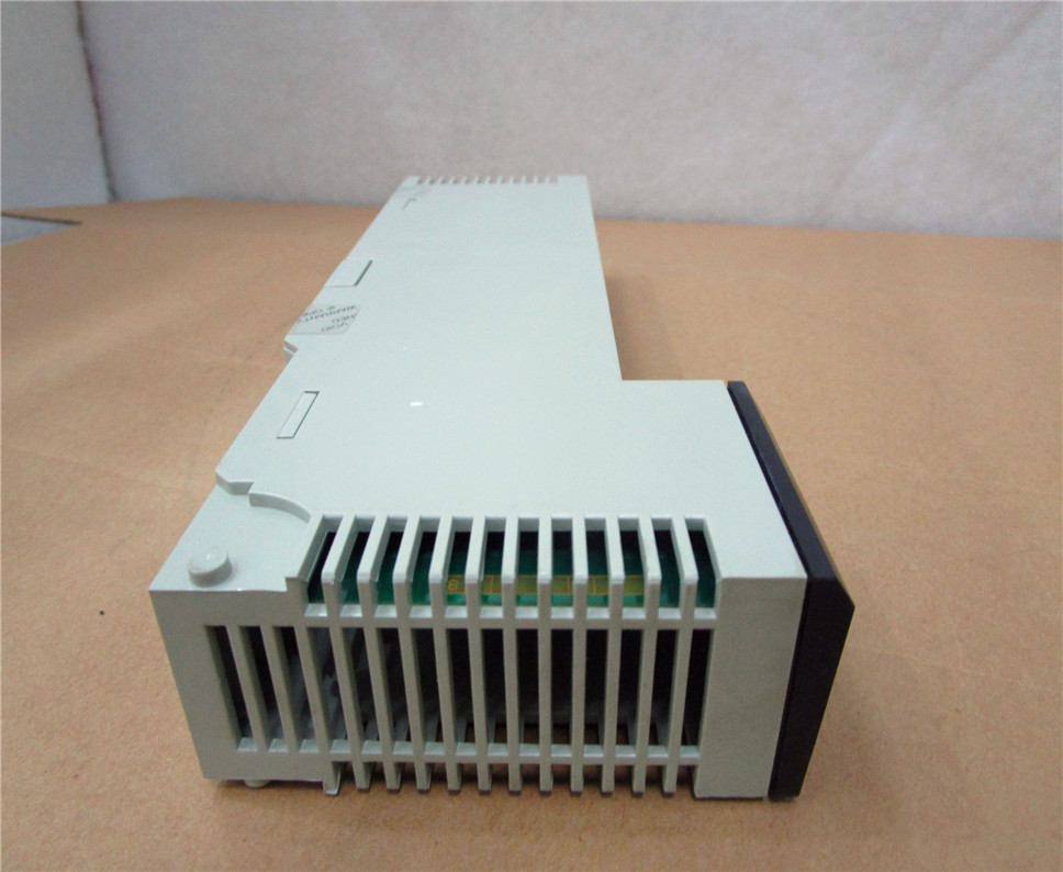 Schneider 140DAO85300 Module