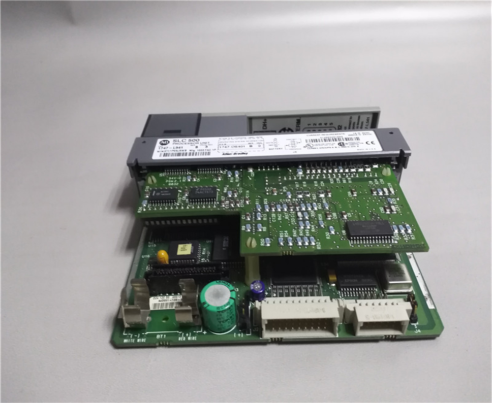 A-B 1761-L32AWA Controller