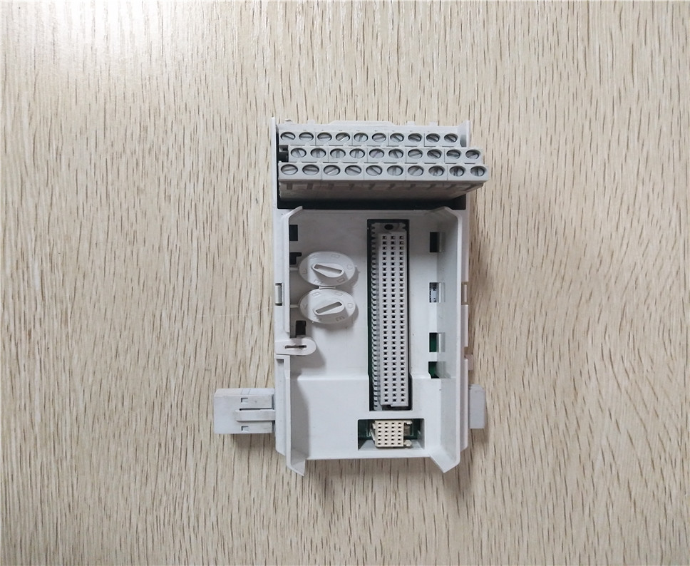 ABB TU810V1 Relay Input Module