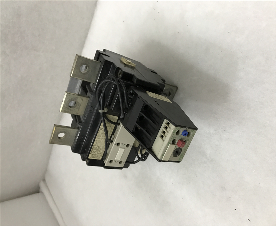 SIEMENS 3UA6800-3F320-500A Module