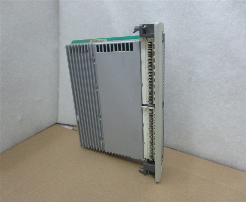 SCHNEIDER AS-B827-032 Module